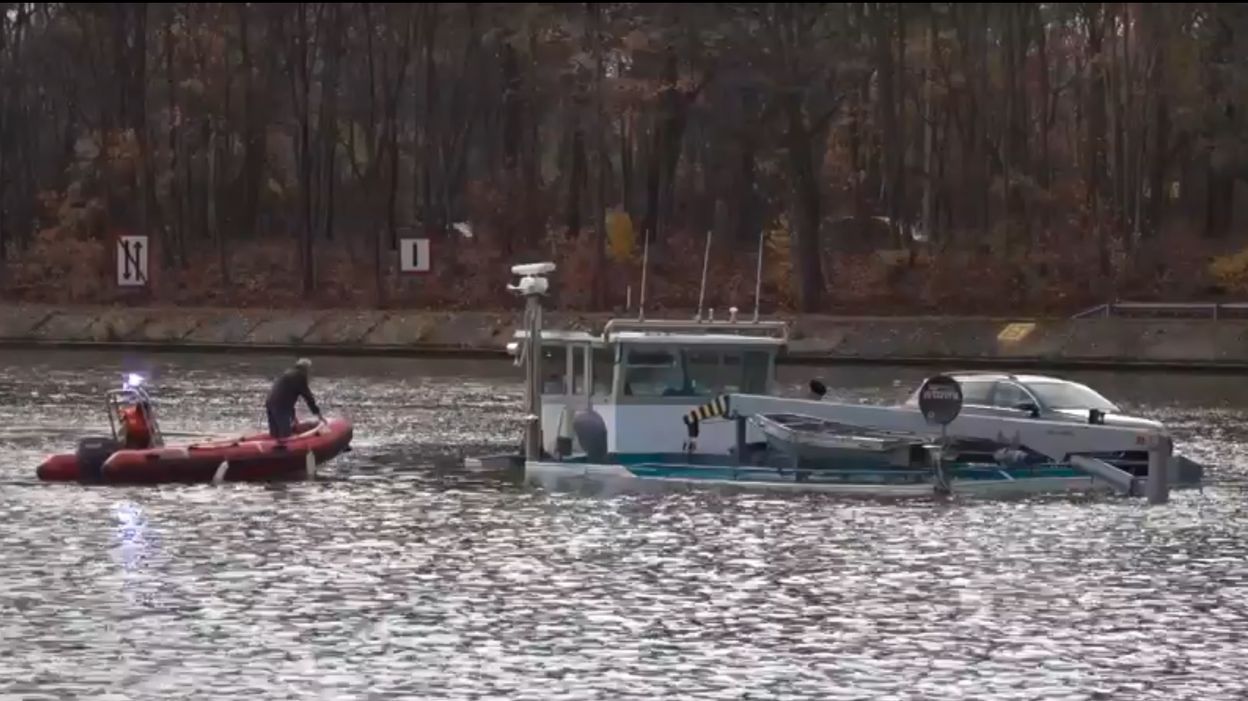 Deux Bateaux Sont Entr S En Collision Sur Le Canal Albert Rtbf Actus