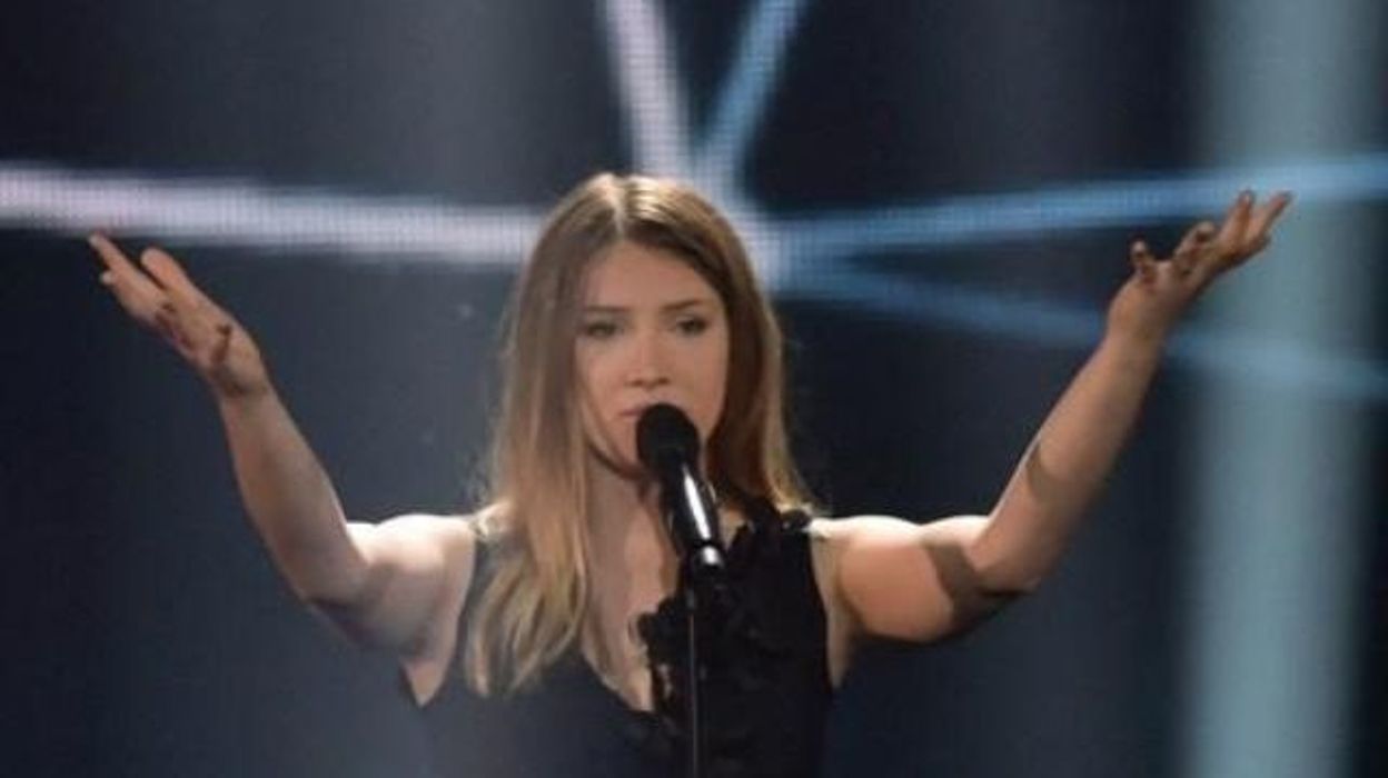 La Chanteuse Blanche Remporte Le Mia Du Hit De L Ann E Pour City