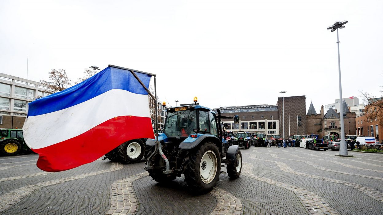 Pays Bas Des Agriculteurs Protestent Contre Le Plan Azote En