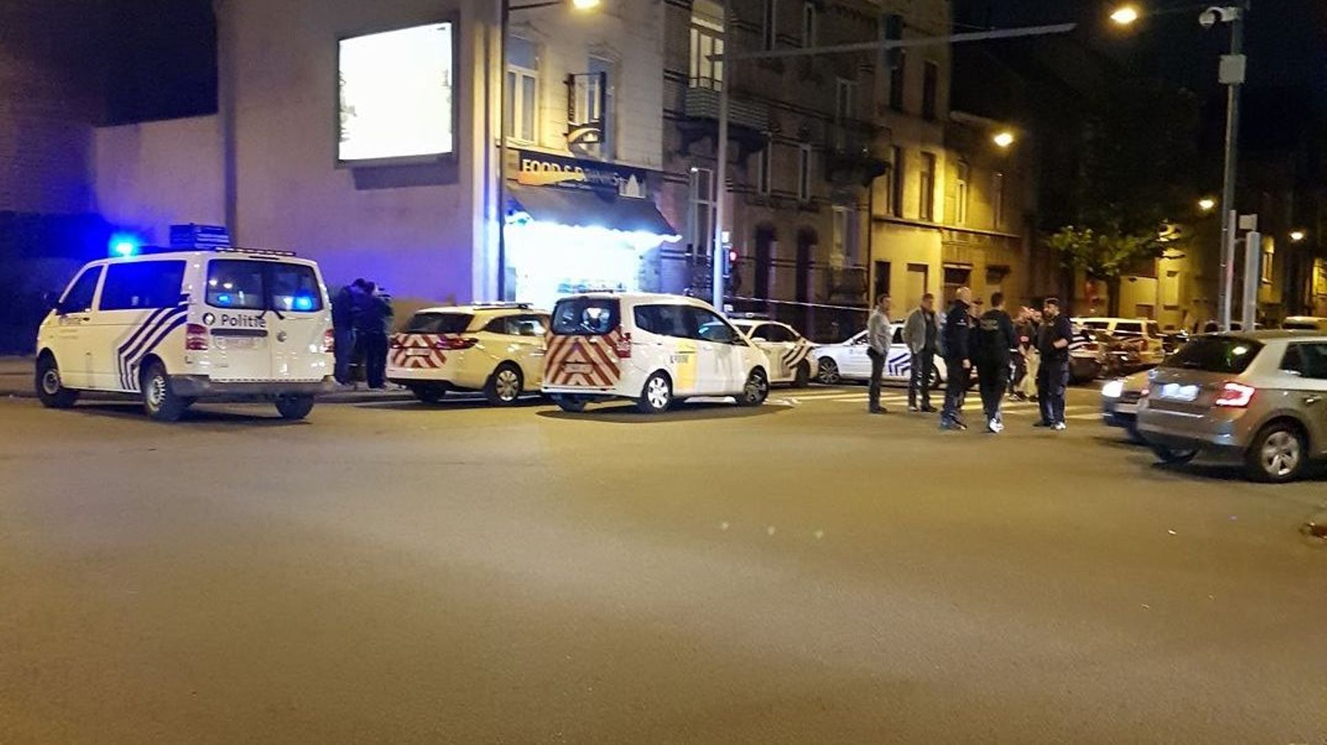 Action De Police Schaerbeek L Homme Retranch Dans Son Appartement A