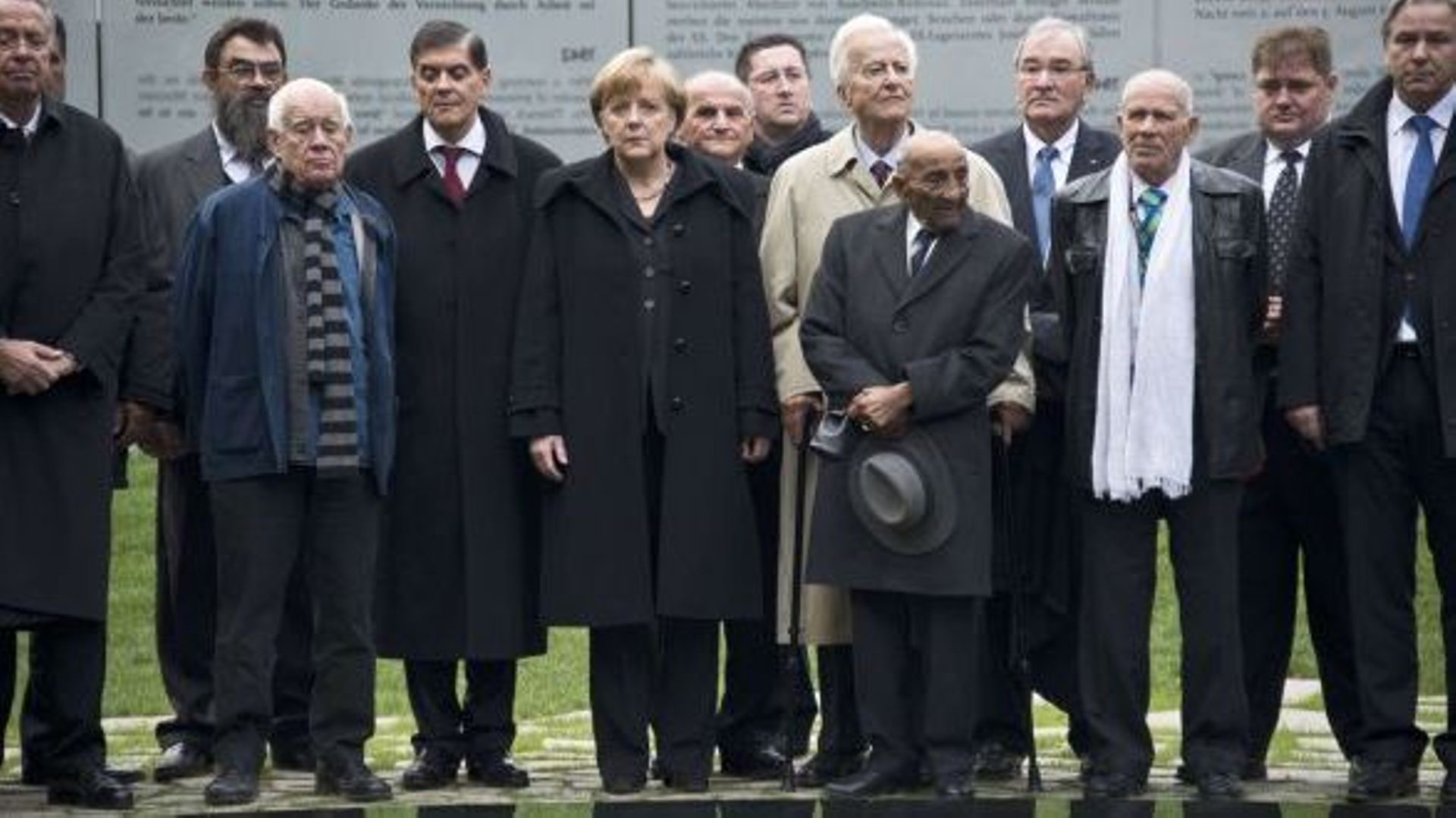 Berlin A Merkel inaugure un mémorial aux Roms victimes de l