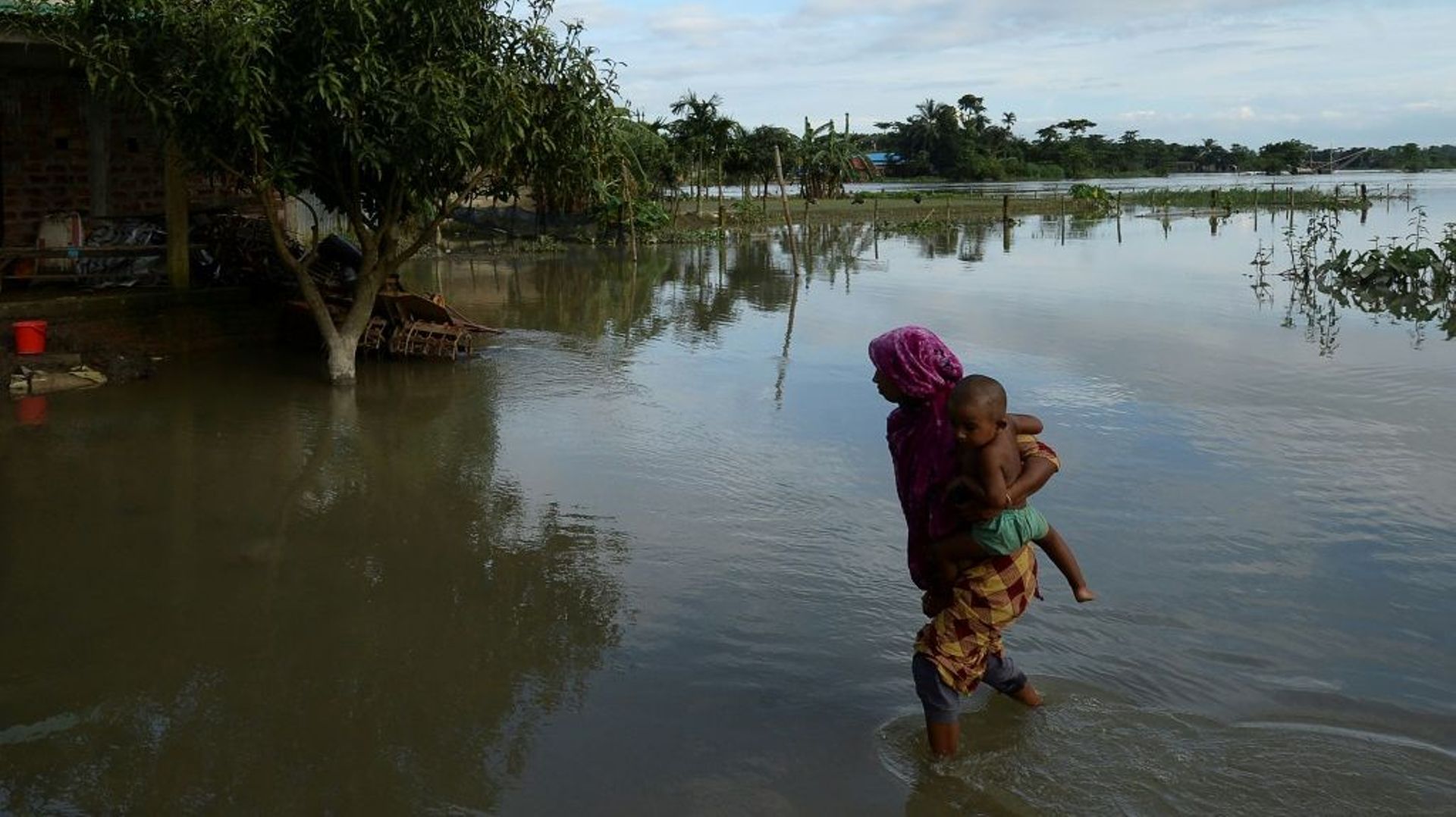 Mousson Au Bangladesh Un Tiers Du Pays Sous L Eau Million De