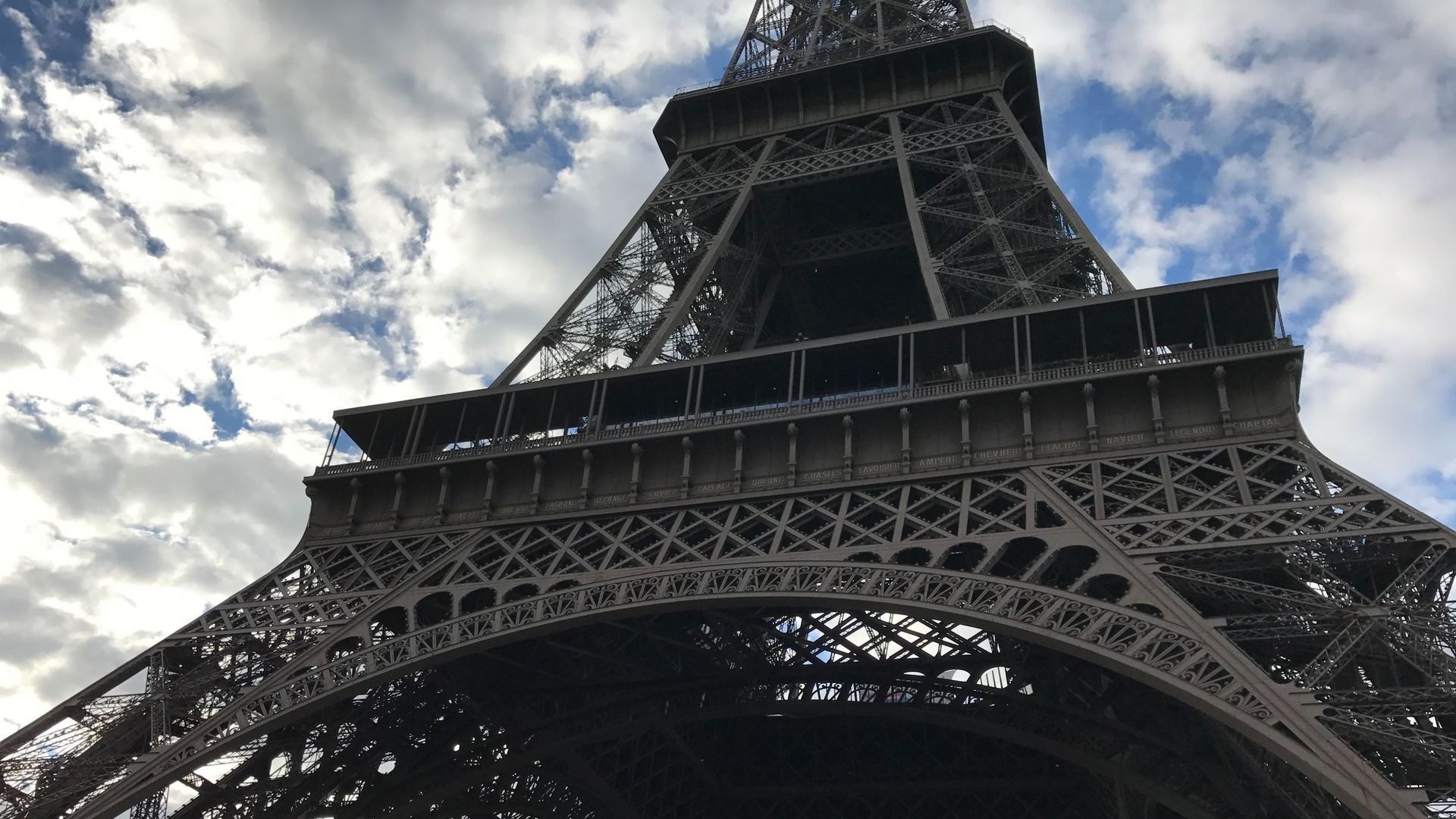 Un Tron On D Escalier De La Tour Eiffel Adjug Euros Dix Fois