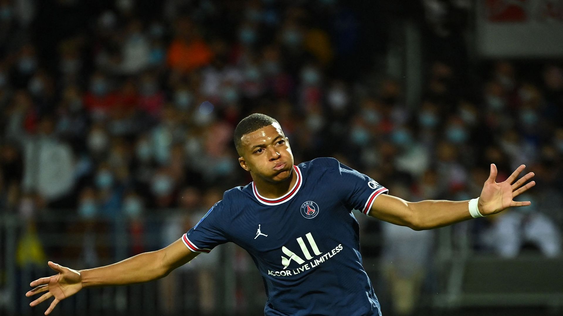 Le Psg A Fix Le Prix De La Libert De Kylian Mbapp Millions D