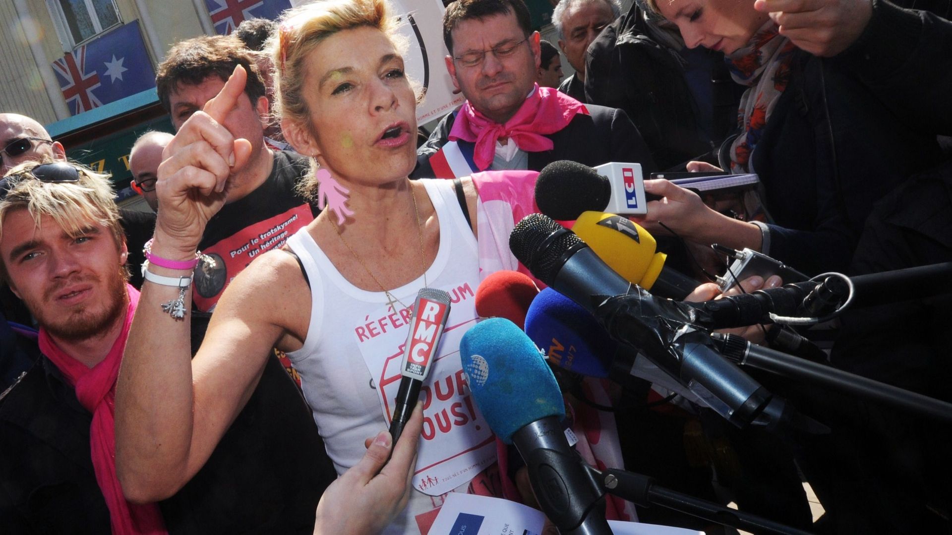Manifestation Anti Mariage Gay Paris Participants Rtbf Actus