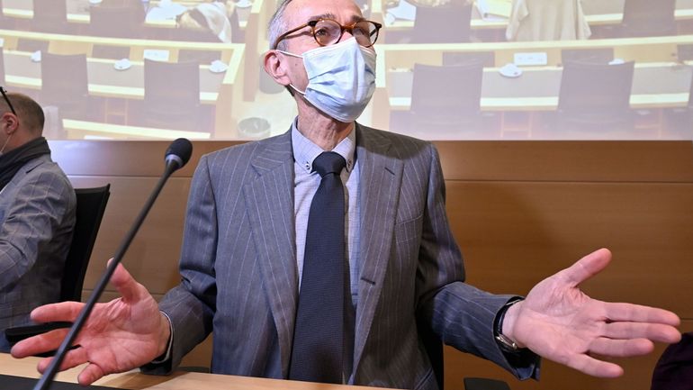 Revue de presse : face au variant britannique, pas d'assouplissement envisagé