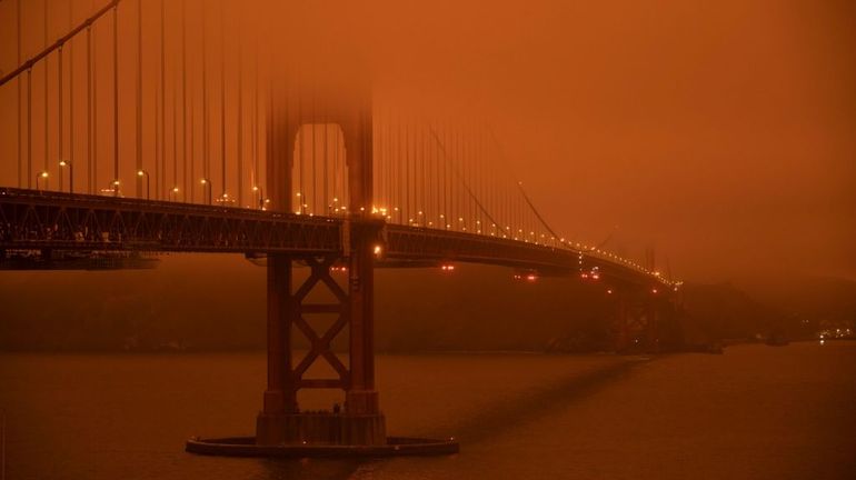 Feux de forêt en Californie : trois tués, ciel d'apocalypse à San Francisco