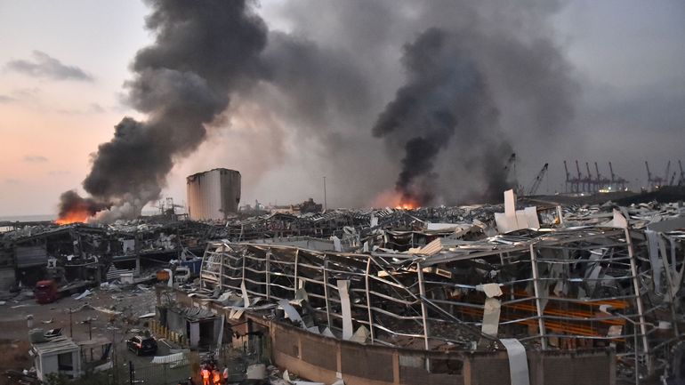 Liban : scènes d'apocalypse à Beyrouth, deux puissantes explosions font au moins 73 morts et 3700 blessés
