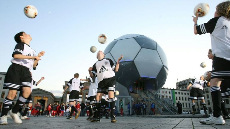 Fooball: l'Ecosse va interdire aux enfants de faire des têtes