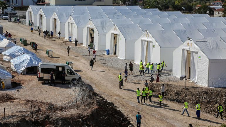 Asile et migration : un nouveau camp à Lesbos en septembre 2021, l'UE et la Grèce se sont mis d'accord