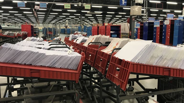 Moins de lettres, plus de paquets : bpost passe à la distribution alternée