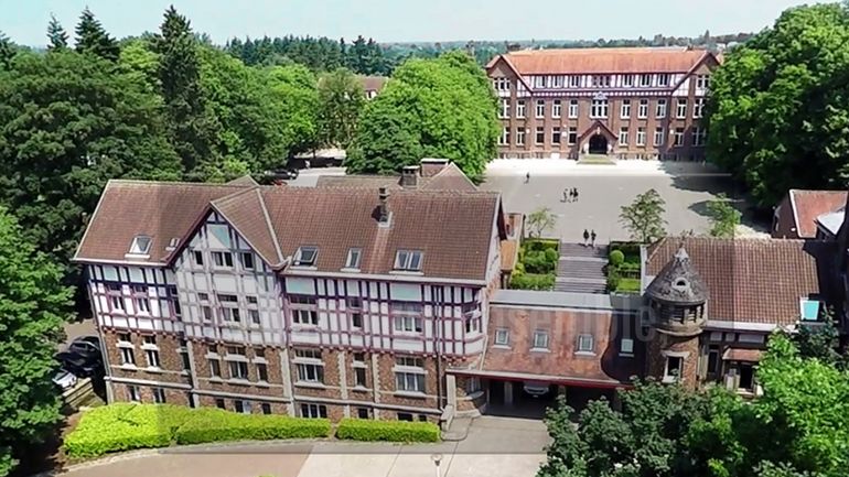 Braine-l'Alleud: un pervers invite les jeunes filles du Collège Cardinal Mercier à une visite médicale virtuelle