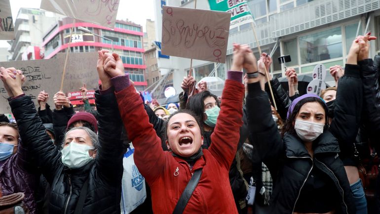 La Turquie quitte la Convention d'Istanbul contre les violences envers les femmes : que dit ce traité ?