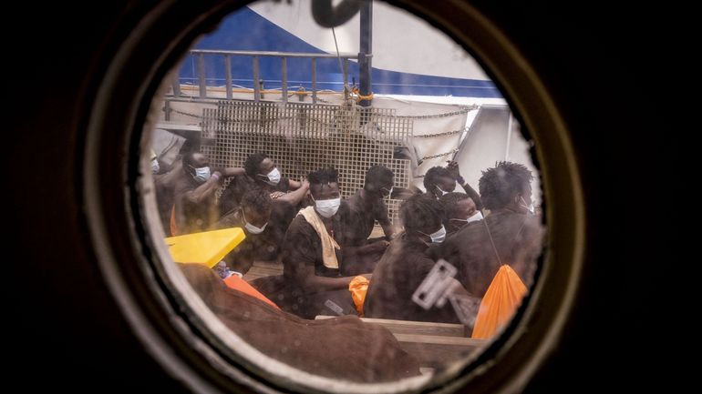 Italie: un navire humanitaire immobilisé par les garde-côtes