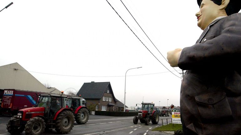 Une colonne de tracteurs en Flandre pour exprimer les inquiétudes des jeunes agriculteurs