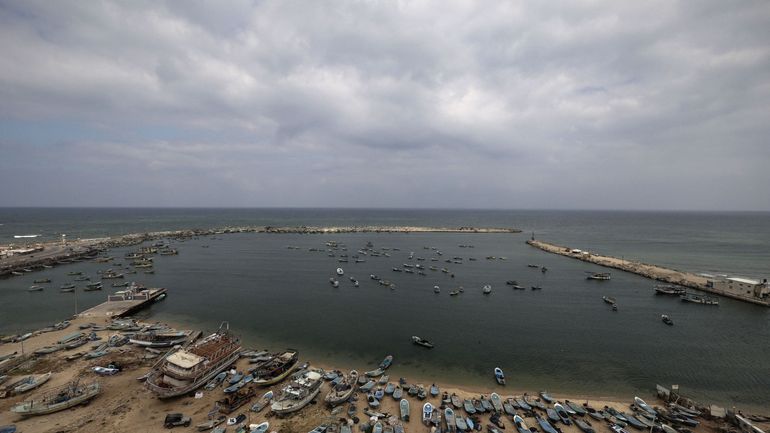 En réponse à des tirs de roquette, Israël ferme la zone de pêche au large de Gaza