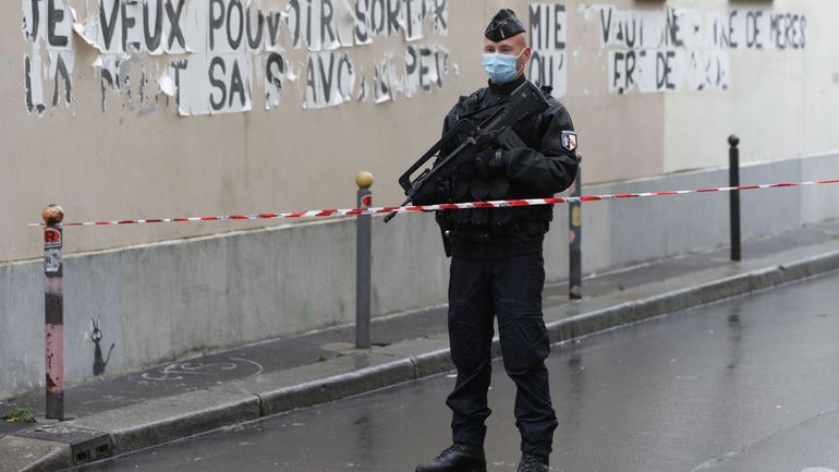 Attaque à l'arme blanche à Paris : une nouvelle personne arrêtée, le suspect principal en garde à vue encore 48 heures