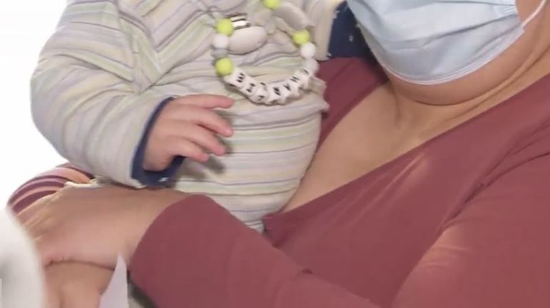 Timide retour en crèche progressif pour les petits Carolos