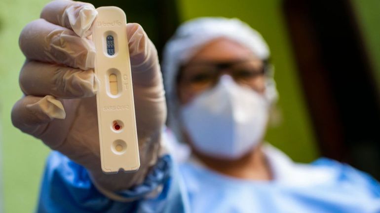 Coronavirus en Belgique : l'AFMPS met en garde contre une mauvaise interprétation des résultats des autotests
