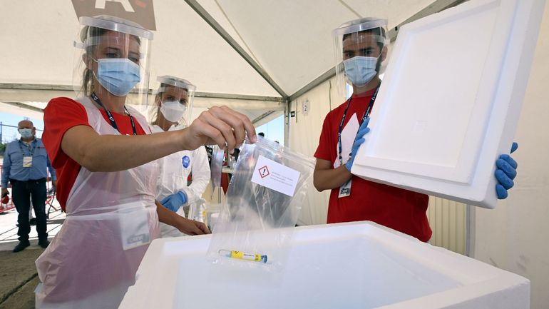 Coronavirus en Belgique: le nombre de nouvelles contaminations continue de baisser, stabilisation à Bruxelles