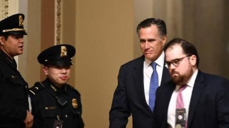 Le républicain Mitt Romney annonce qu'il votera pour la destitution de Trump
