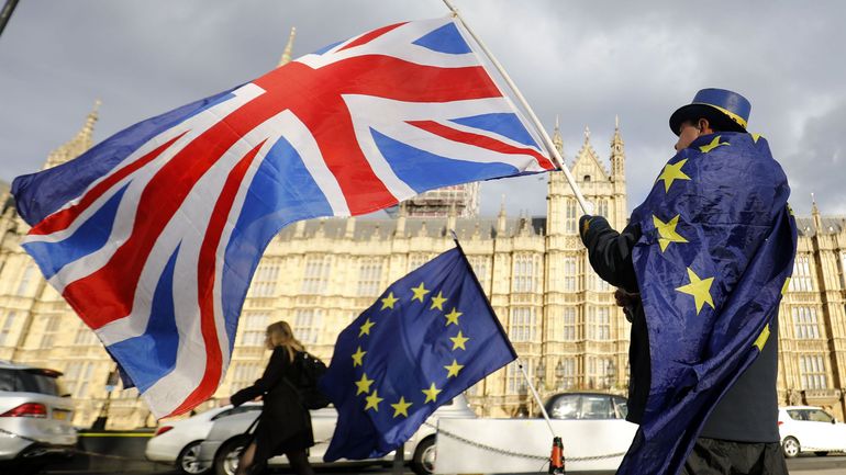 Brexit : accord ou pas, l'UE se dit préparée, Boris Johnson pointe l'Europe du doigt
