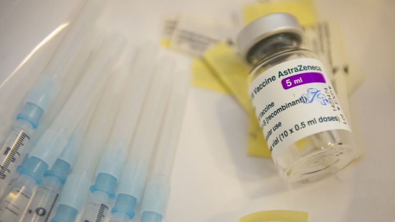 Vaccination : à leur tour, le Portugal et les Pays-Bas limitent AstraZeneca aux plus de 60 ans