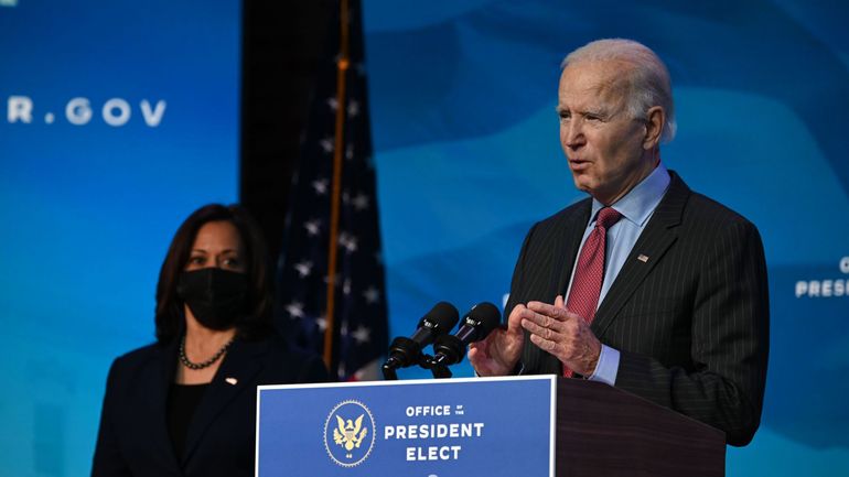 Etats-Unis : le plan de relance de Joe Biden prévoit des chèques directs de 1400 dollars aux familles
