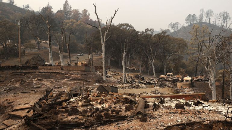 Californie: des dizaines de personnes, piégées par un incendie, évacuées par hélicoptère
