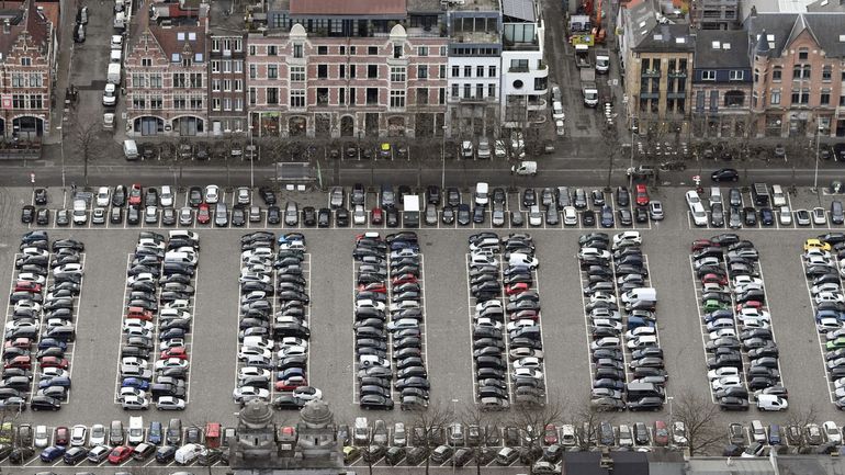 Pour la première fois depuis la Seconde Guerre mondiale le nombre de voitures a baissé en Belgique