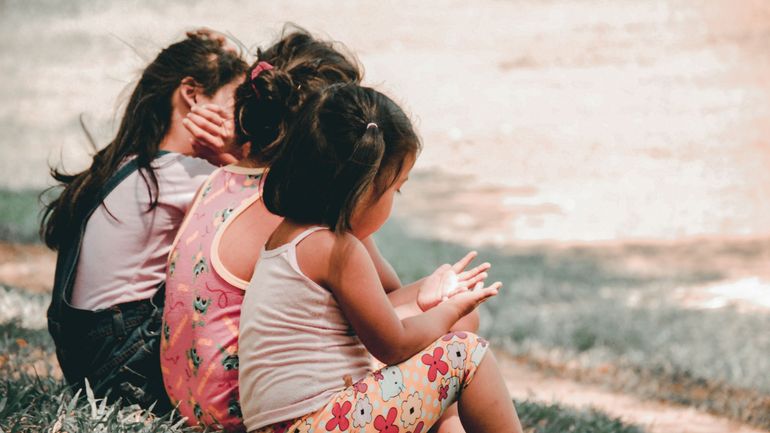 Confinement prolongé durant les vacances de Pâques : des garderies seront assurées par les écoles