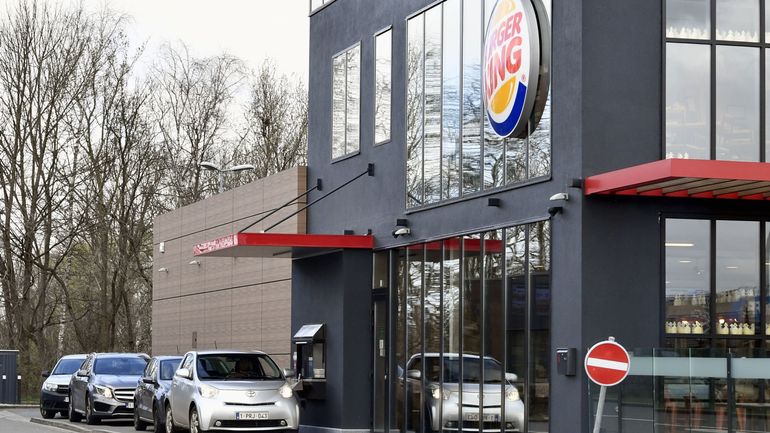 Coronavirus : Quick, Burger King et McDonald's ferment aussi drive-in et services de livraisons