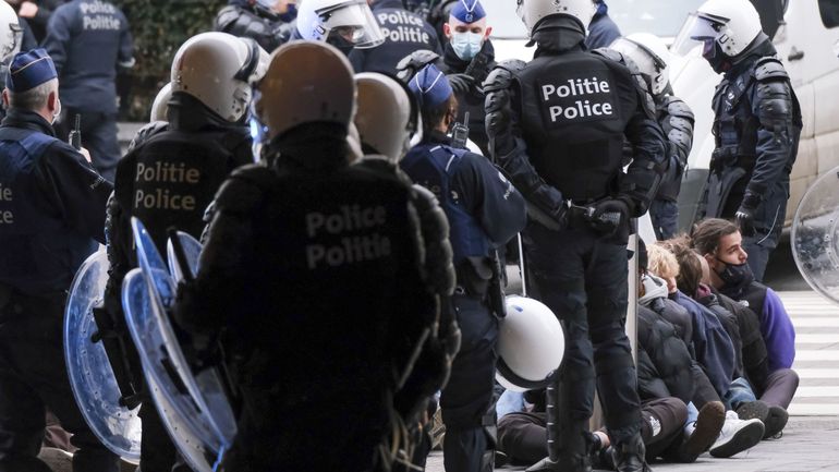 L'année 2020 a aussi été celle des violences policières selon la Ligue des Droits Humains