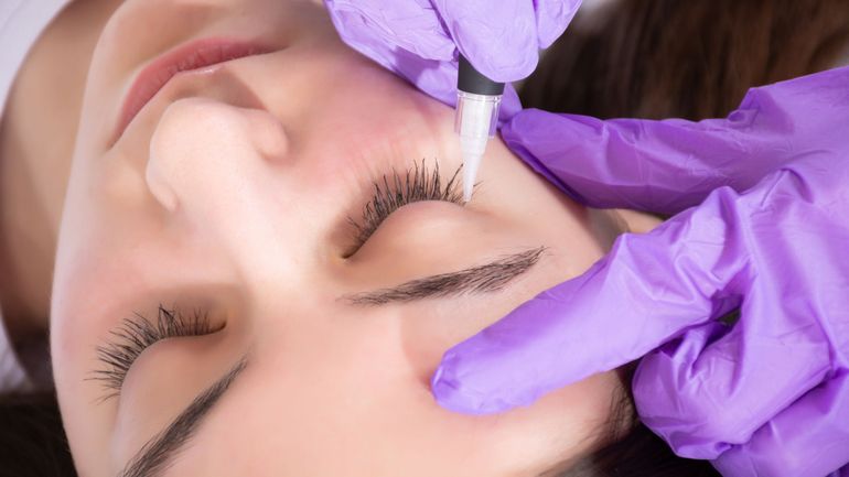 Le maquillage permanent est-il sans danger ?