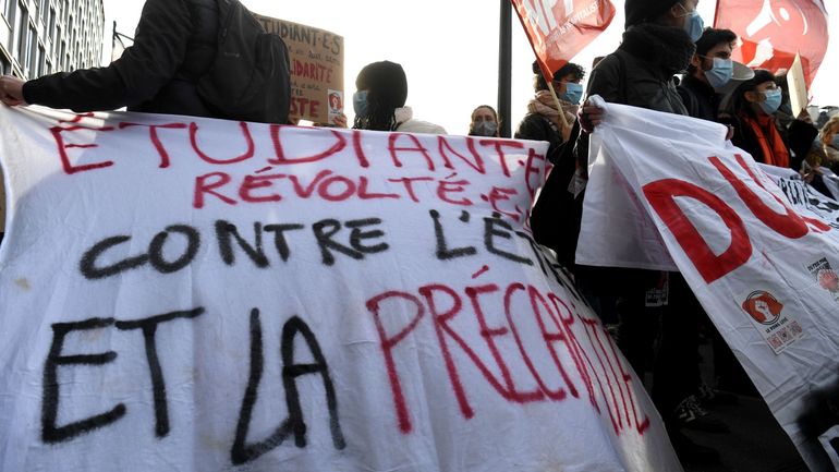 Coronavirus en France : lassés et précarisés, les étudiants manifestent à travers le pays