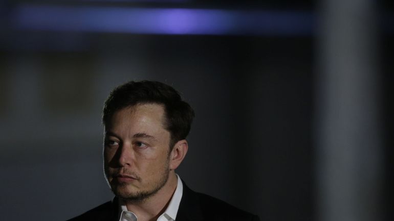 Tesla hors de la Bourse: Elon Musk en discussion avec le fonds saoudien
