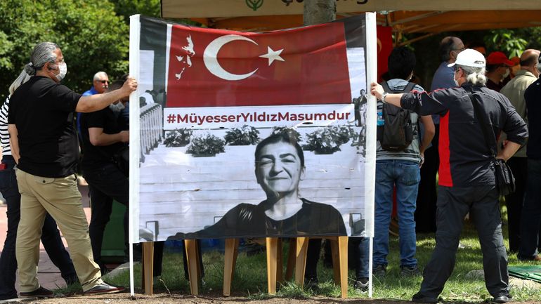 Turquie : cinq journalistes condamnés pour avoir 