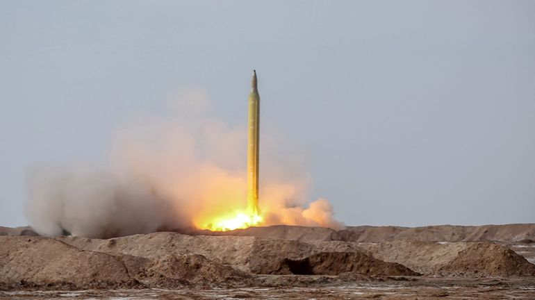 Iran : des missiles tirés sur des cibles en mer lors d'exercices militaires