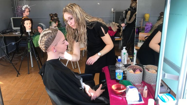 Maquillage, coiffure, perruquerie: quatre étudiantes de Marie Goretti à Liège bientôt en stage chez Disney