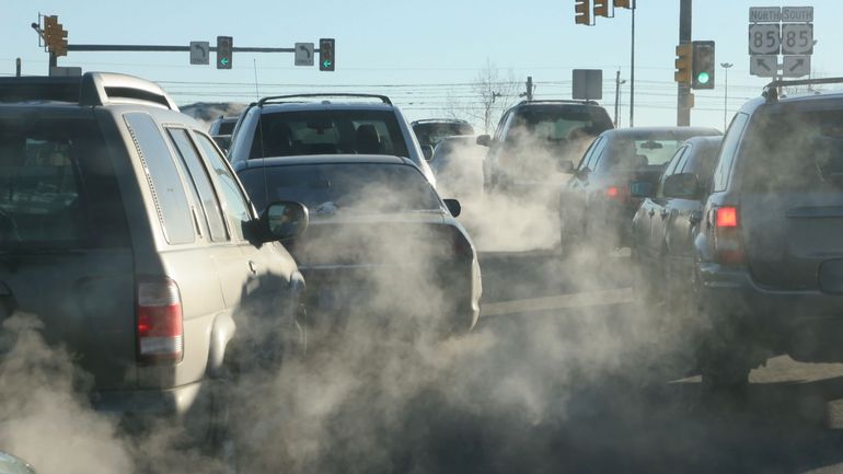 Pollution diesel : vers le tourisme du contrôle technique ?