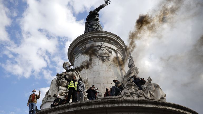 France: des milliers de personnes de nouveau dans la rue contre les violences policières