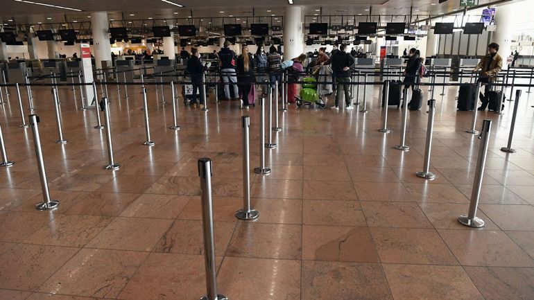 Vous revenez de l'étranger ou vous allez chercher quelqu'un à l'aéroport? Deux semaines de quarantaine!