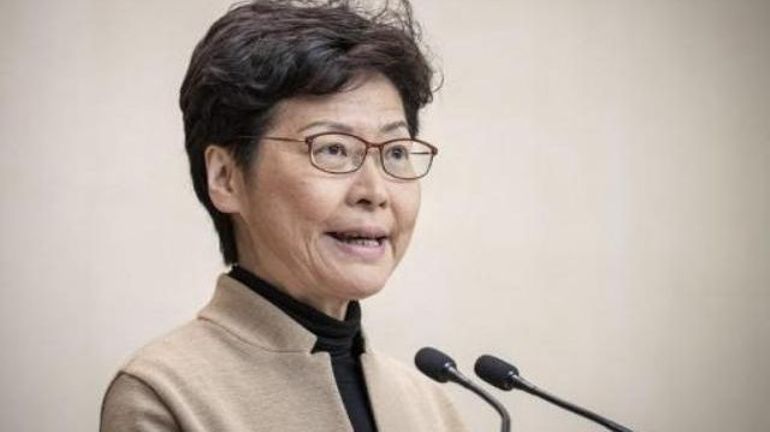 Hong Kong: Pékin affirme soutenir la cheffe de l'exécutif malgré son revers électoral
