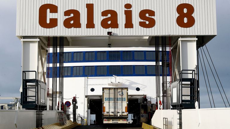 Asile et migration : des migrants expulsés près de Calais en France