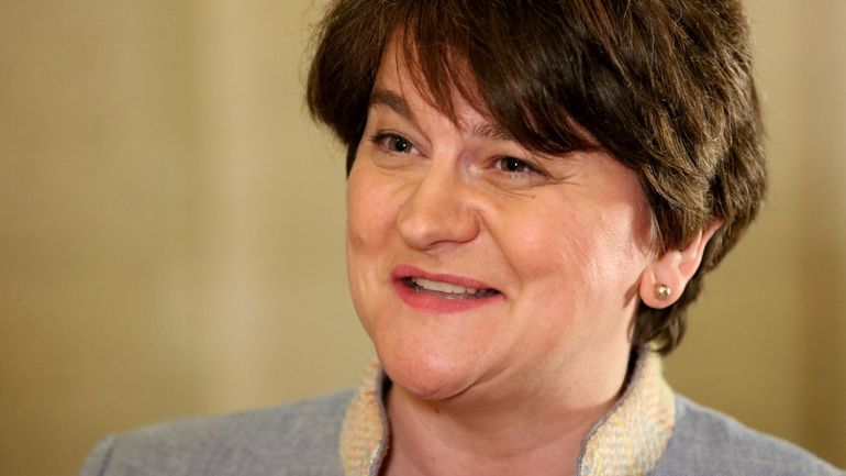 Irlande du Nord: après 3 ans de blocage, Arlene Foster est nommée Première ministre
