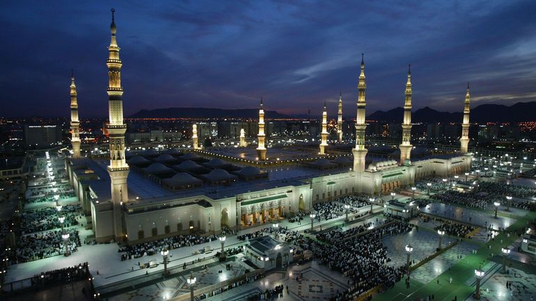 Coronavirus : après trois mois de fermeture, les mosquées de La Mecque rouvrent aux fidèles ce dimanche