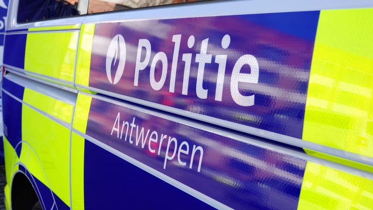 Coronavirus : la police d'Anvers interrompt à nouveau plusieurs rassemblements et 