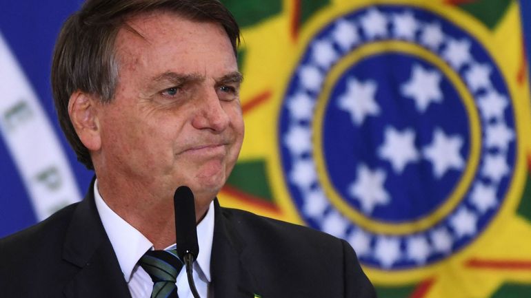 Coronavirus au Brésil: Bolsonaro veut lever les restrictions malgré des chiffres élevés
