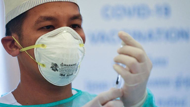 Coronavirus : la Hongrie reçoit ses premiers vaccins de Chine, exception en UE