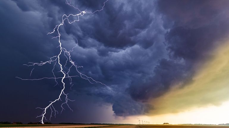 L'IRM lance un avertissement aux orages sur tout le pays
